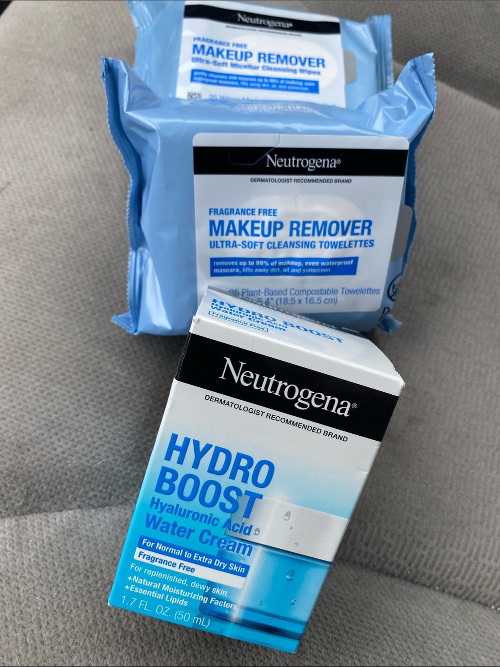 Neutrogena Hydro Boost Water Cream & Makeup Remover Wipes - Light Blue